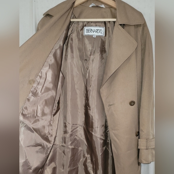 Bernardo size 8 tan trench coat button up polyester long coat - Picture 5 of 11